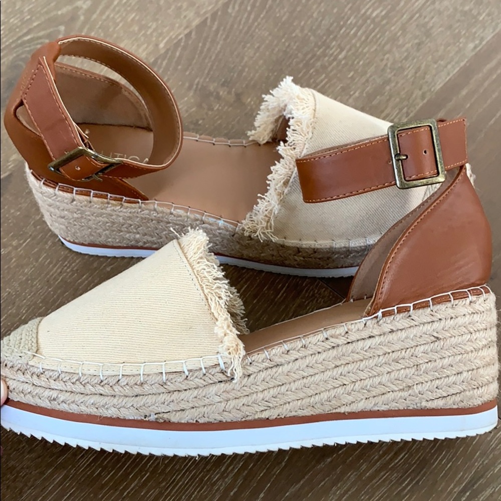 Nautica Wedges - Picture 2 of 2